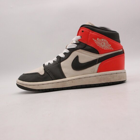 Nike Air Jordan 1 Mid SE Newsprint Women's Size 6 Athletic sneaker DQ6078-100 - Picture 4 of 10